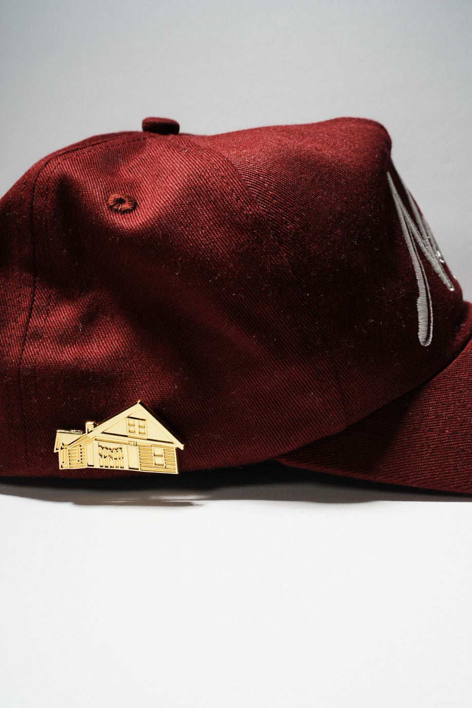 721 Hunter Ave. (Gold) Lapel Pin